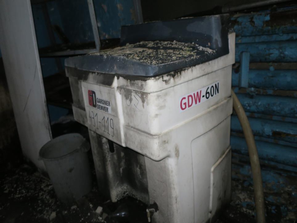 Maschinen zur Möbelproduktion-2