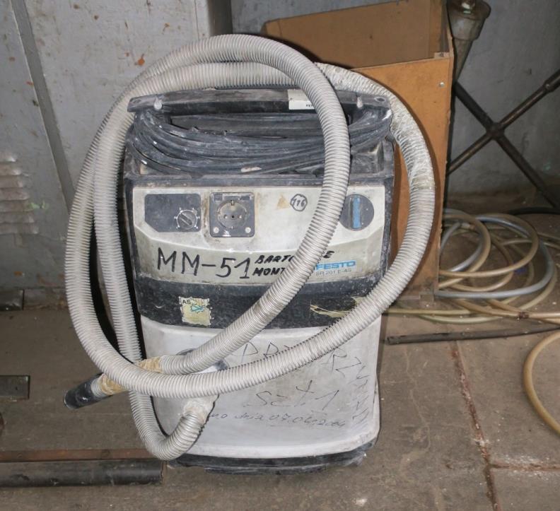 Maschinen zur Möbelproduktion-1