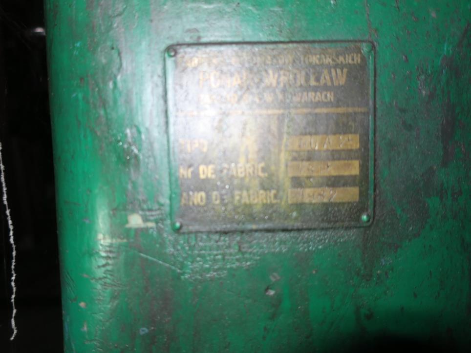 Maschinen zur Möbelproduktion-6