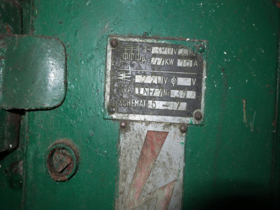 Maschinen zur Möbelproduktion-5