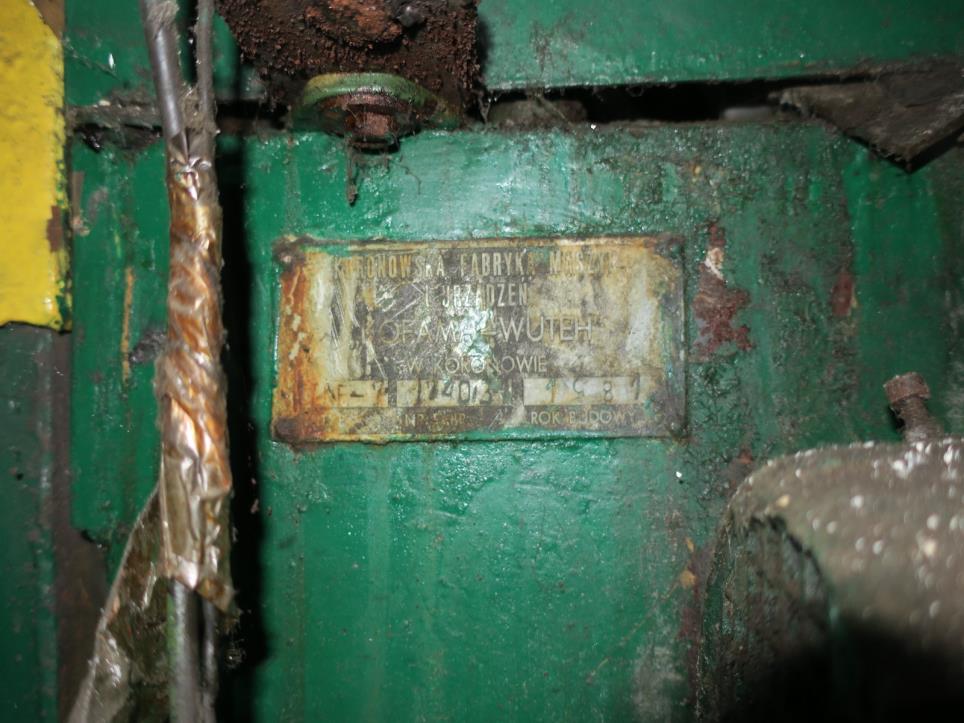 Maschinen zur Möbelproduktion-6