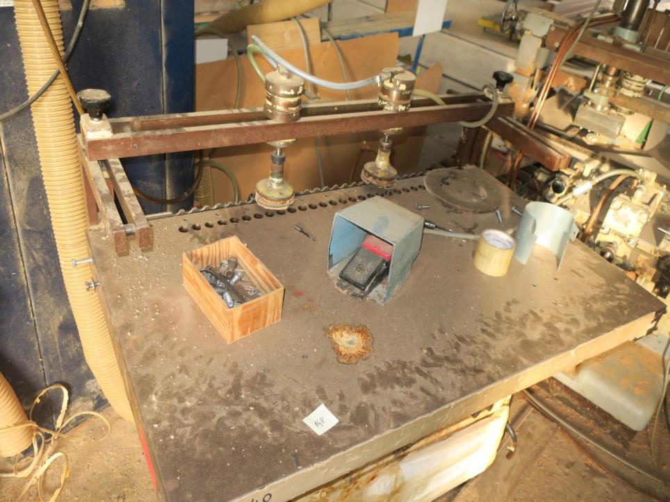 Stroje na výrobu nábytku-4