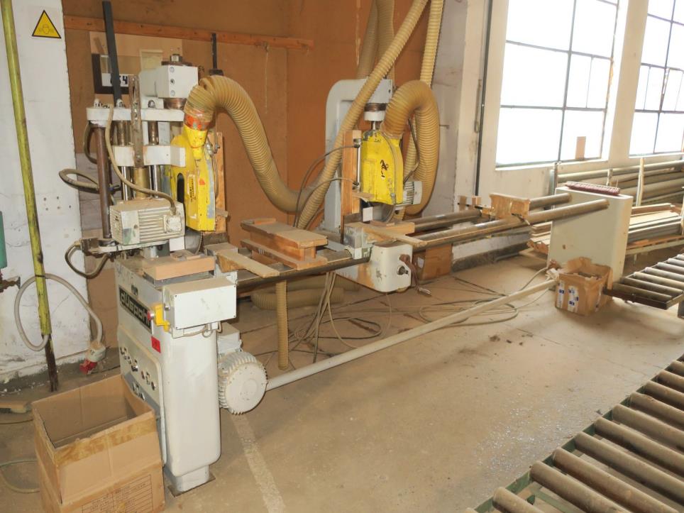 Maschinen zur Möbelproduktion-1