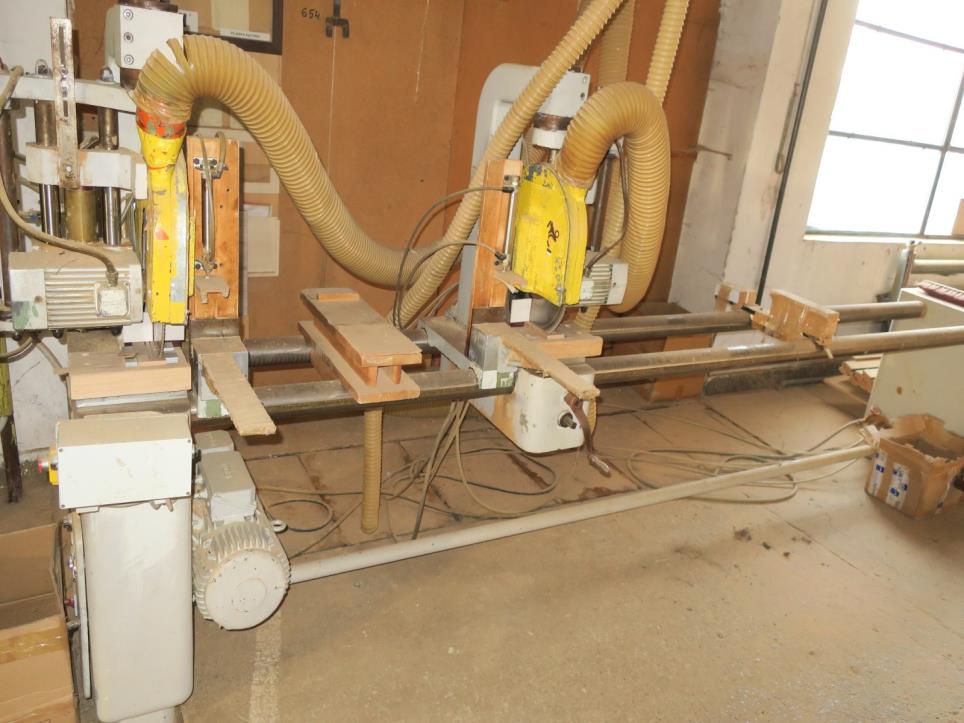 Maschinen zur Möbelproduktion-2