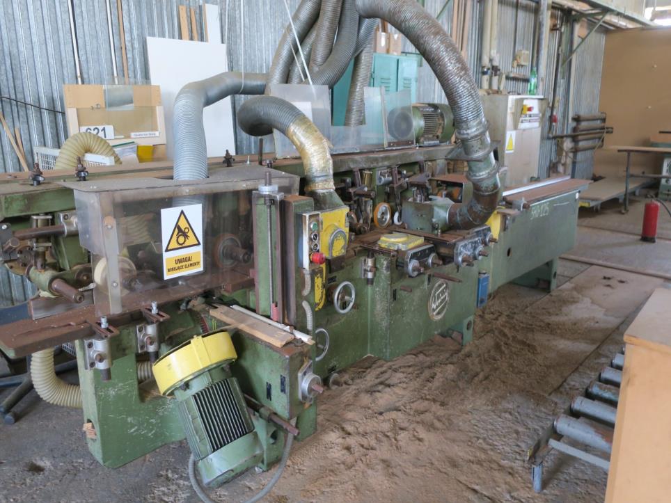 Maschinen zur Möbelproduktion-2