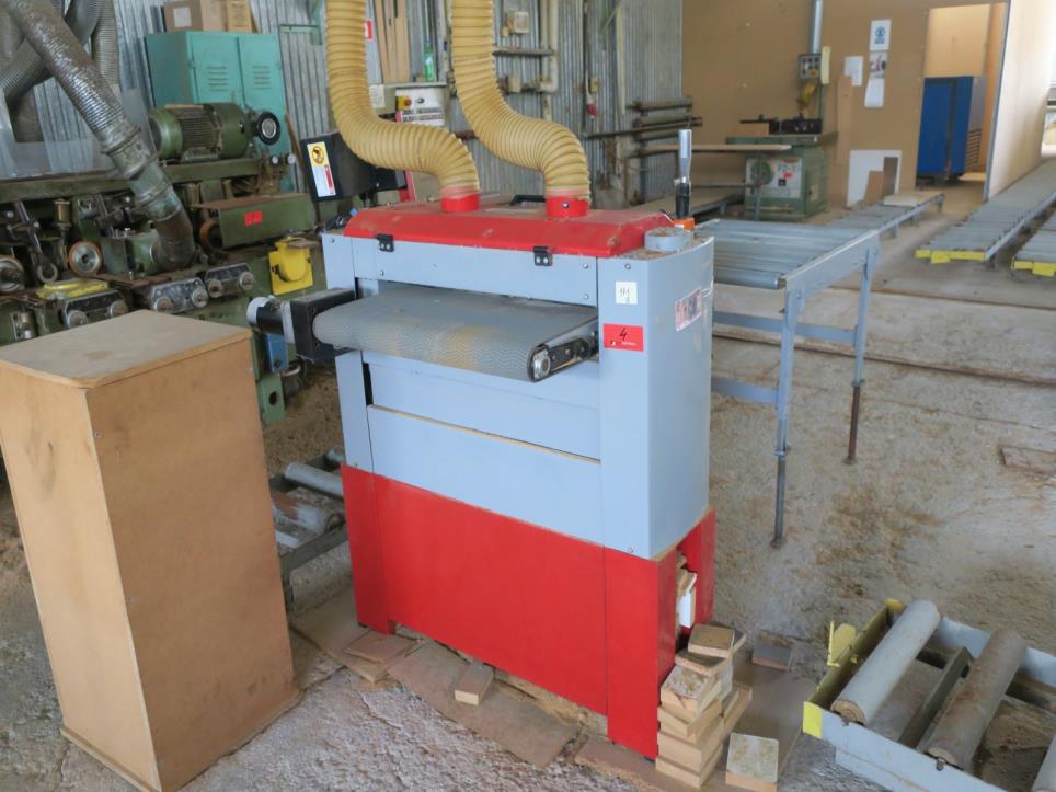 Maschinen zur Möbelproduktion-1