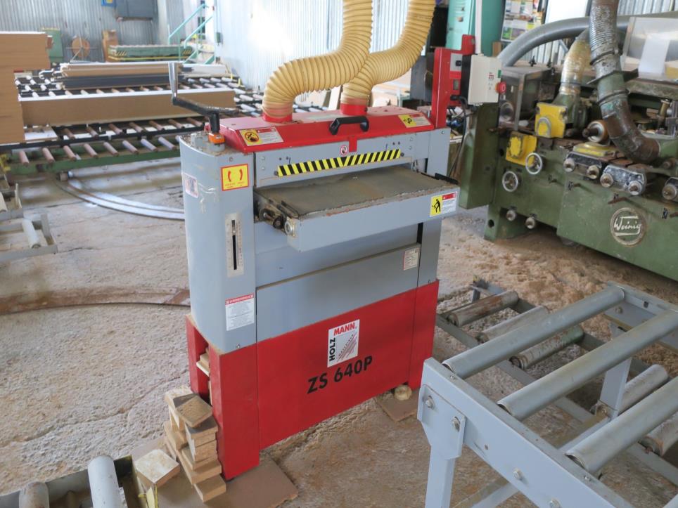 Maschinen zur Möbelproduktion-3