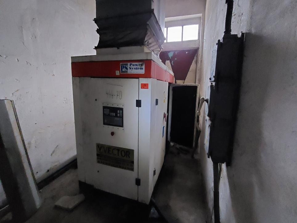 Maschinen zur Möbelproduktion-1