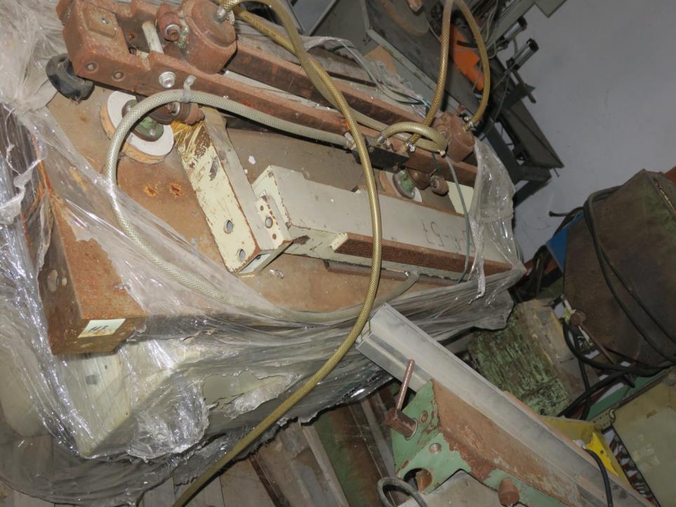 Stroje na výrobu nábytku-4