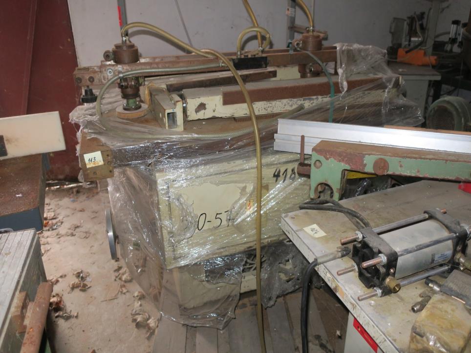 Stroje na výrobu nábytku-3