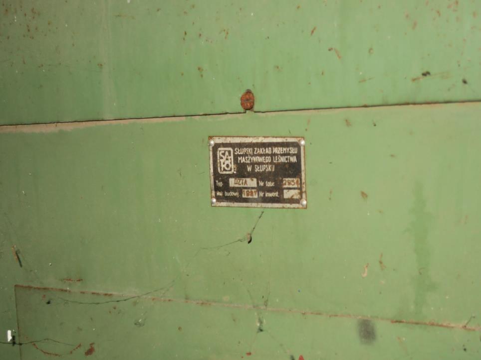 Maschinen zur Möbelproduktion-5