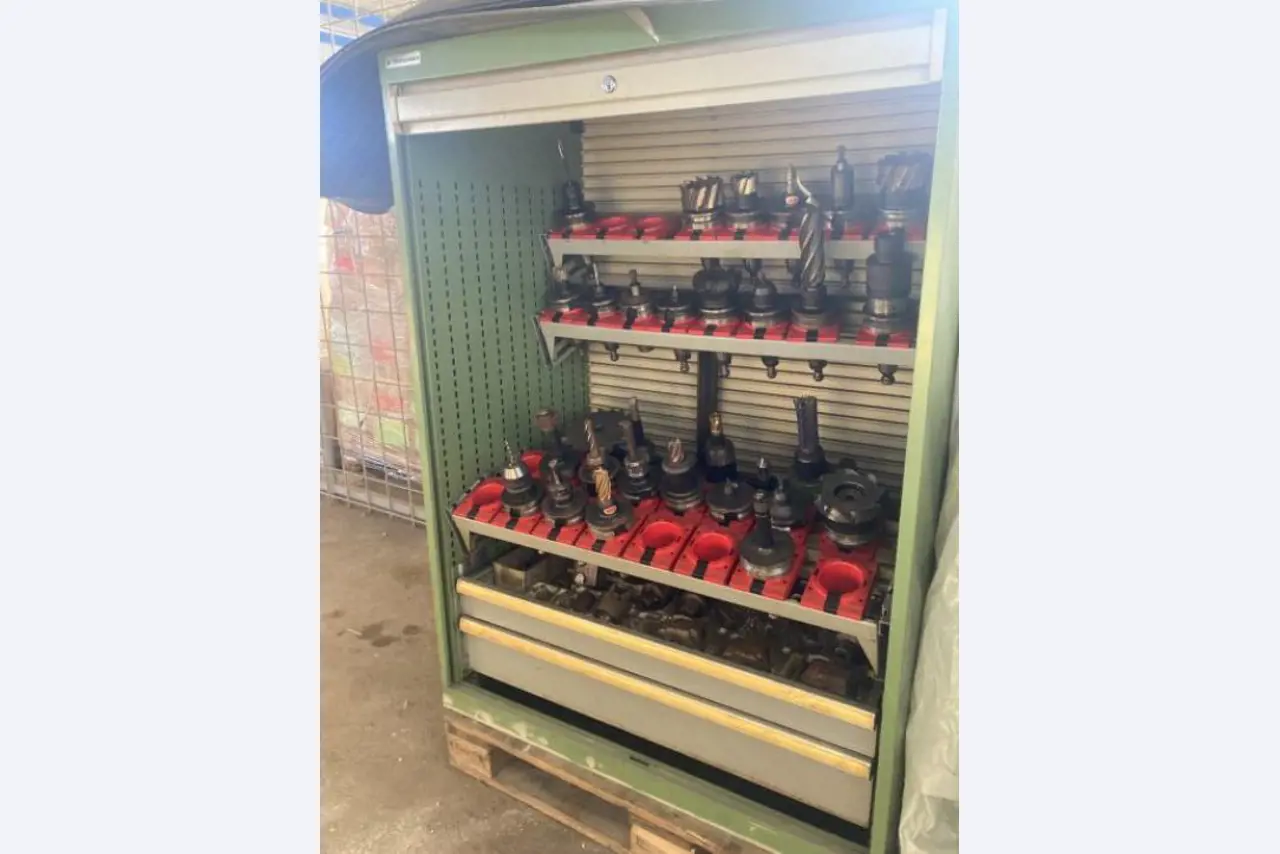Stroje a zařízení z oblasti strojírenství, automatizace a dopravní techniky - CNC plazmové řezačky, CNC obráběcí centra, ohýbačky.-3