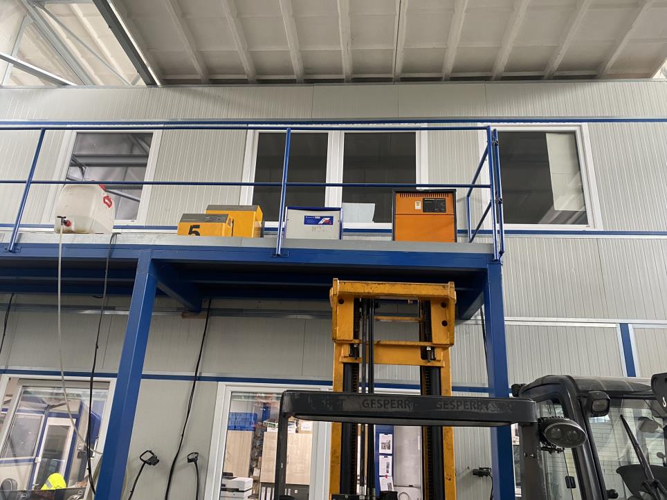 Maschinen und Anlagen aus der Automobil- und Metallverarbeitung-2