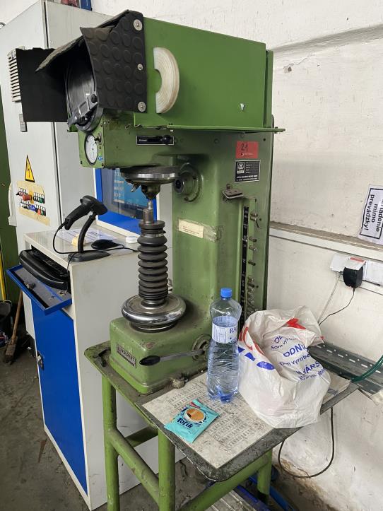 Maszyny i systemy z branży motoryzacyjnej i obróbki metali-2