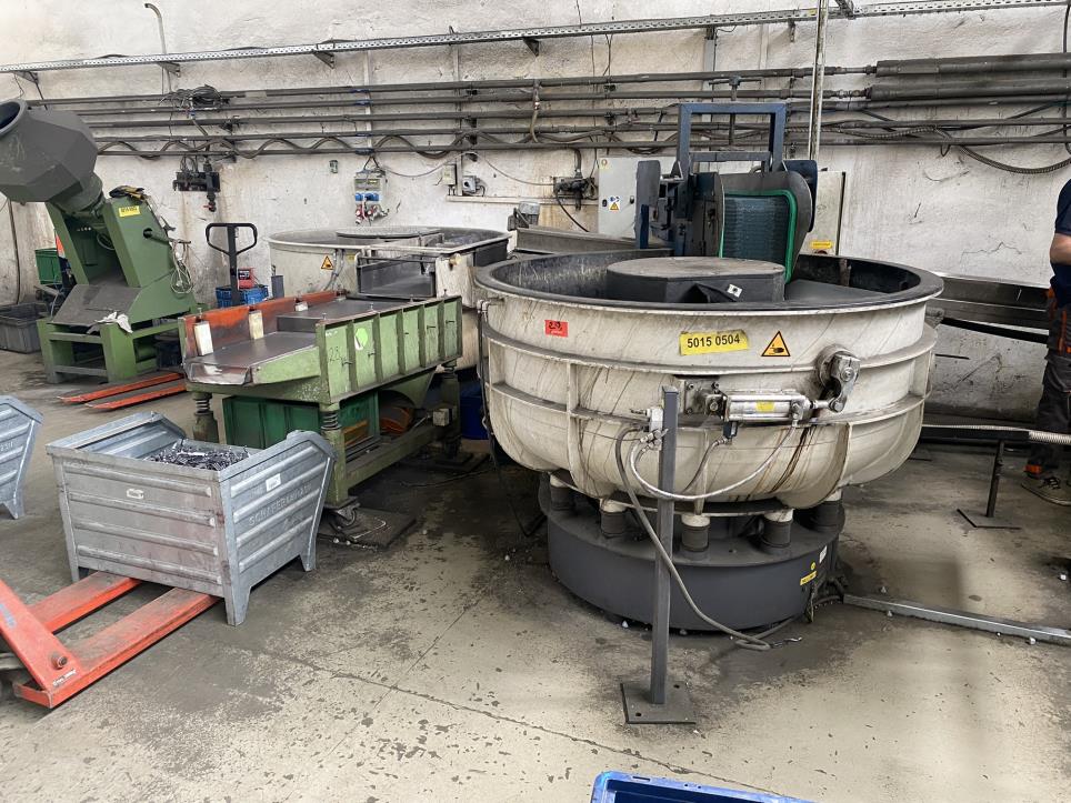 Machines and systems from the automotive and metalworking industries-1