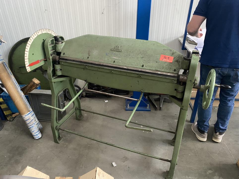 Maschinen und Anlagen aus der Automobil- und Metallverarbeitung-2