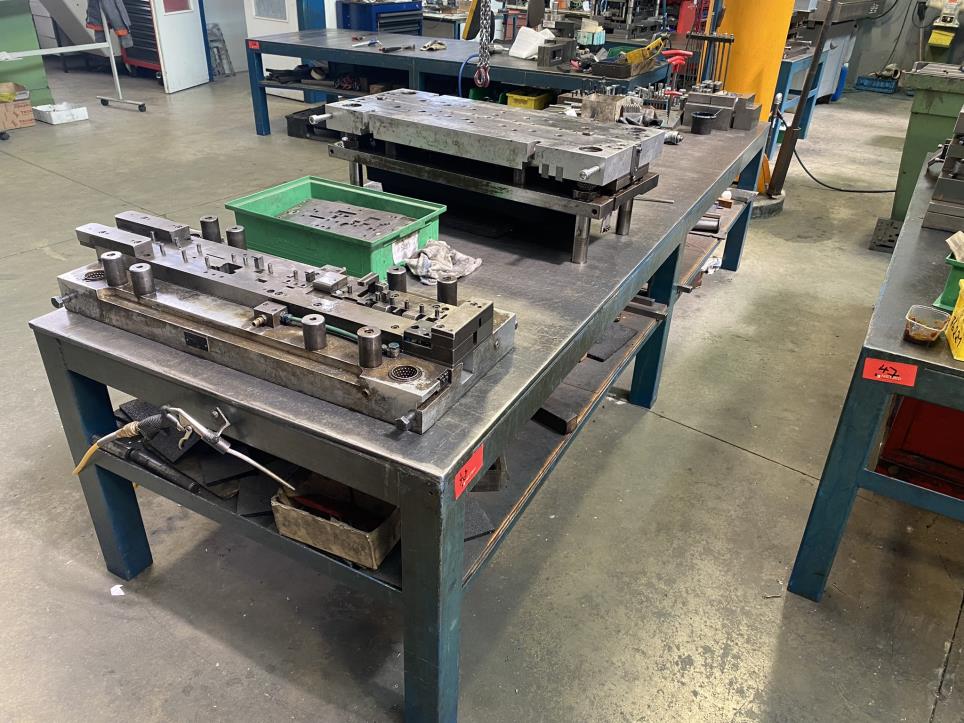 Stroje a systémy pro automobilový prumysl a zpracování-2