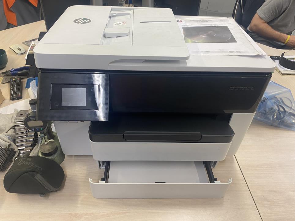 Maschinen und Anlagen aus der Automobil- und Metallverarbeitung-8