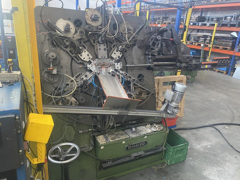 Maszyny i systemy z branży motoryzacyjnej i obróbki metali-3