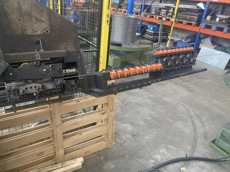 Maszyny i systemy z branży motoryzacyjnej i obróbki metali-5