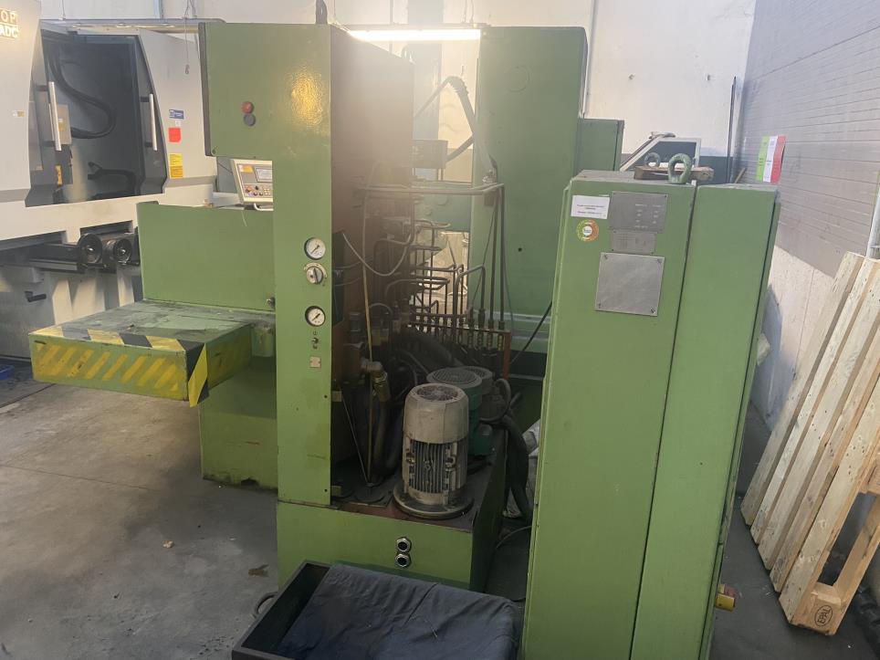 Maszyny i systemy z branży motoryzacyjnej i obróbki metali-2