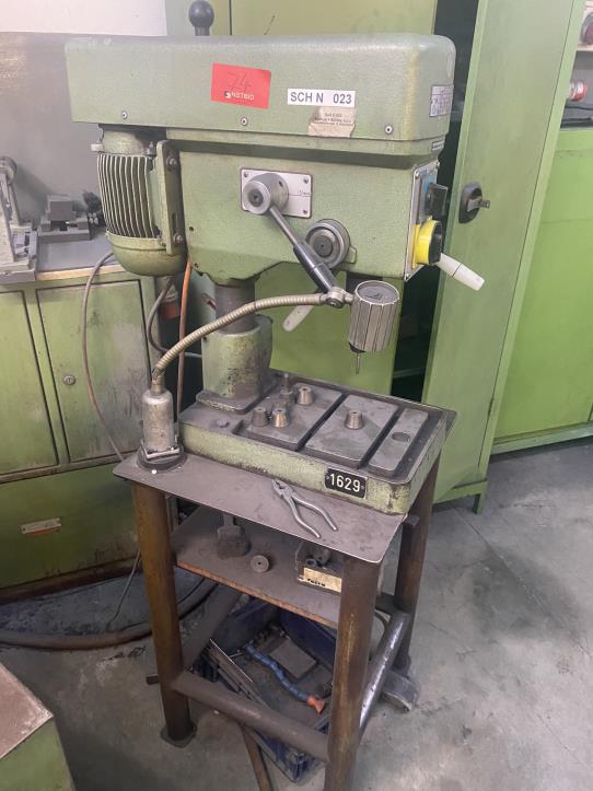 Maschinen und Anlagen aus der Automobil- und Metallverarbeitung-2