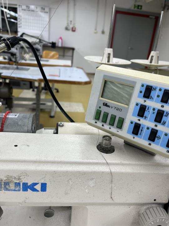 Maschinen zur Herstellung von Bekleidung-4