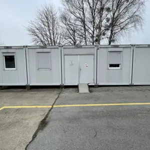 5 Psc connected living containers and equipment