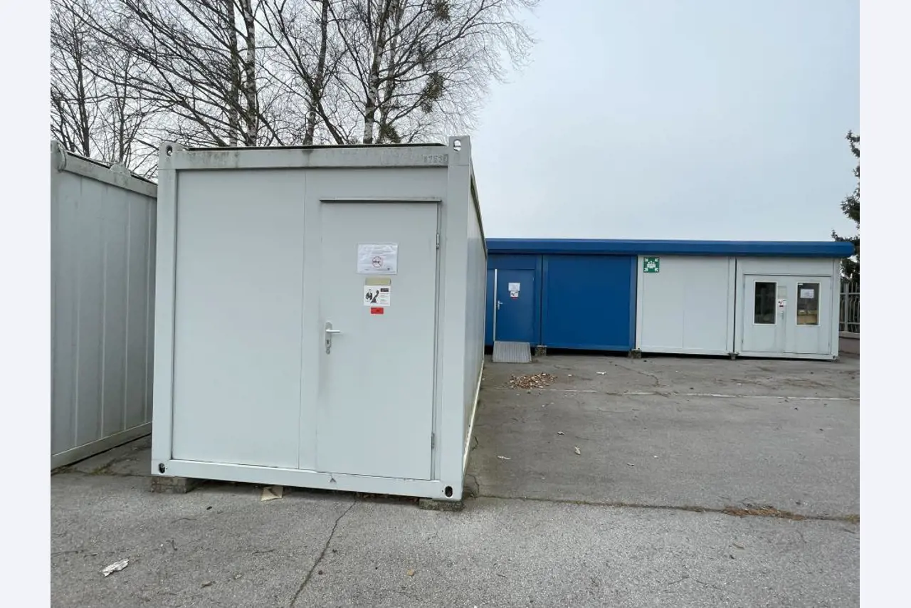 Stroje na výrobu oděvů-14