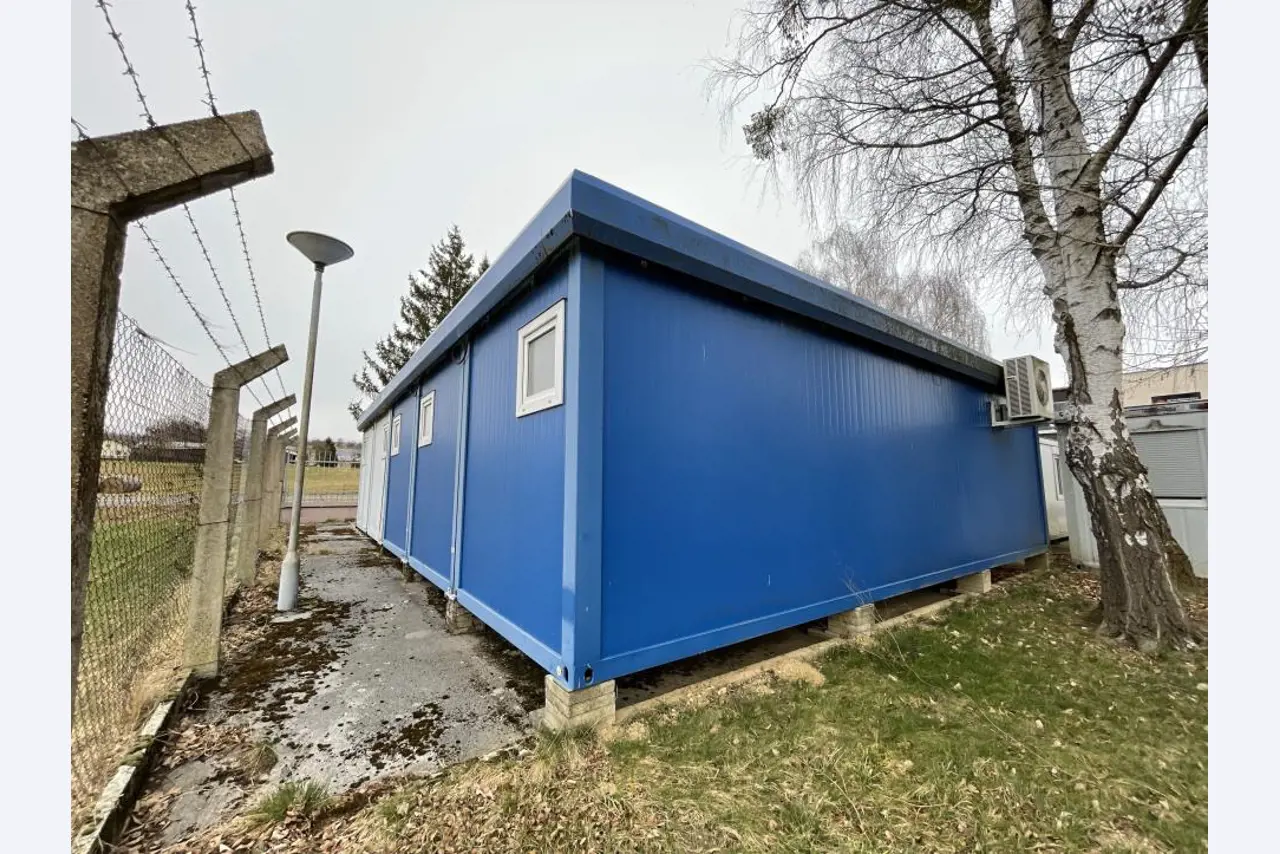 Stroje na výrobu oděvů-20