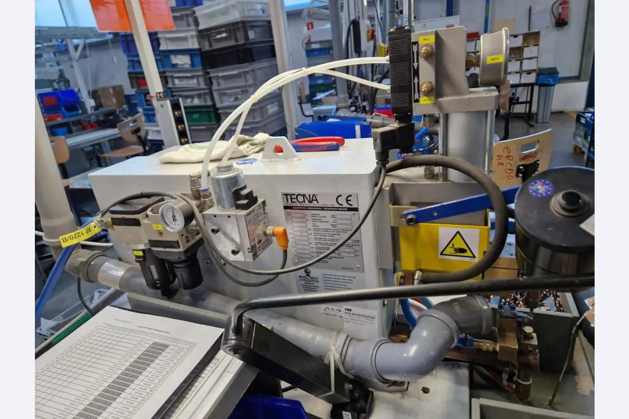 Stroje na výrobu zařízení na ochranu proti přepětí-3