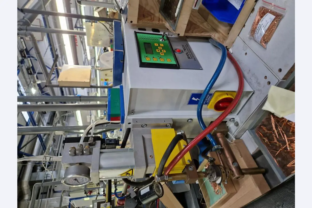 Stroje na výrobu zařízení na ochranu proti přepětí-14