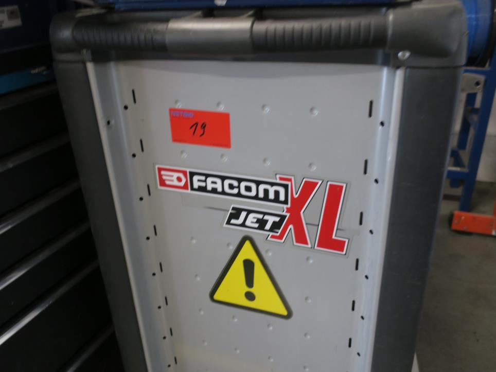 Maszyny z zaklady produkujacego zabezpieczenia przeciwpradowe-2