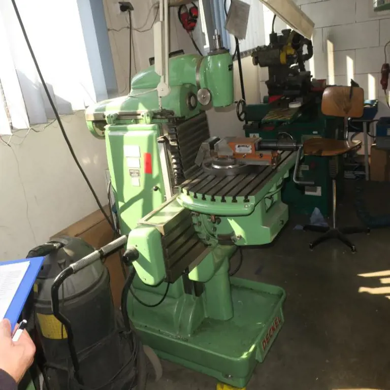 Milling machine with digital readout Deckel FP2