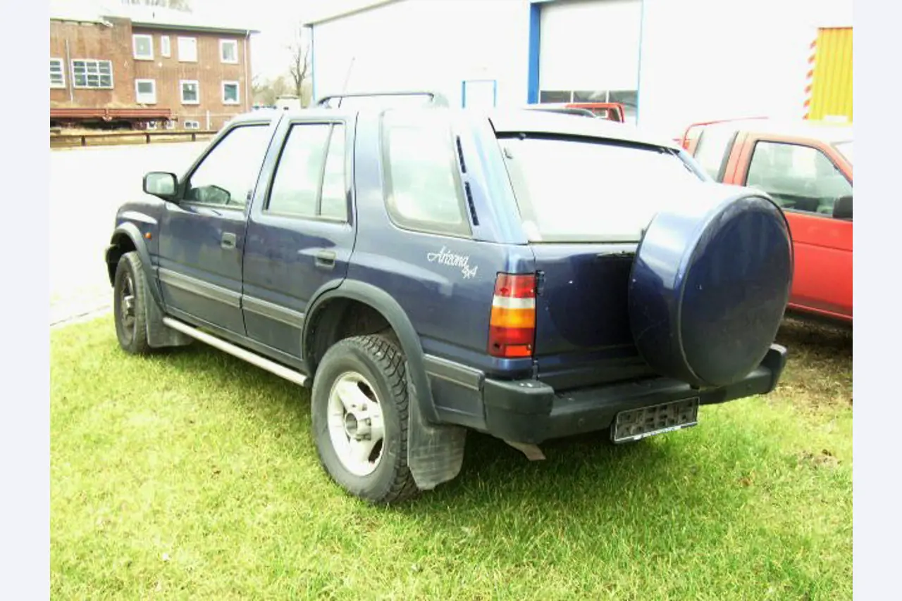 Behördenfahrzeuge
-4