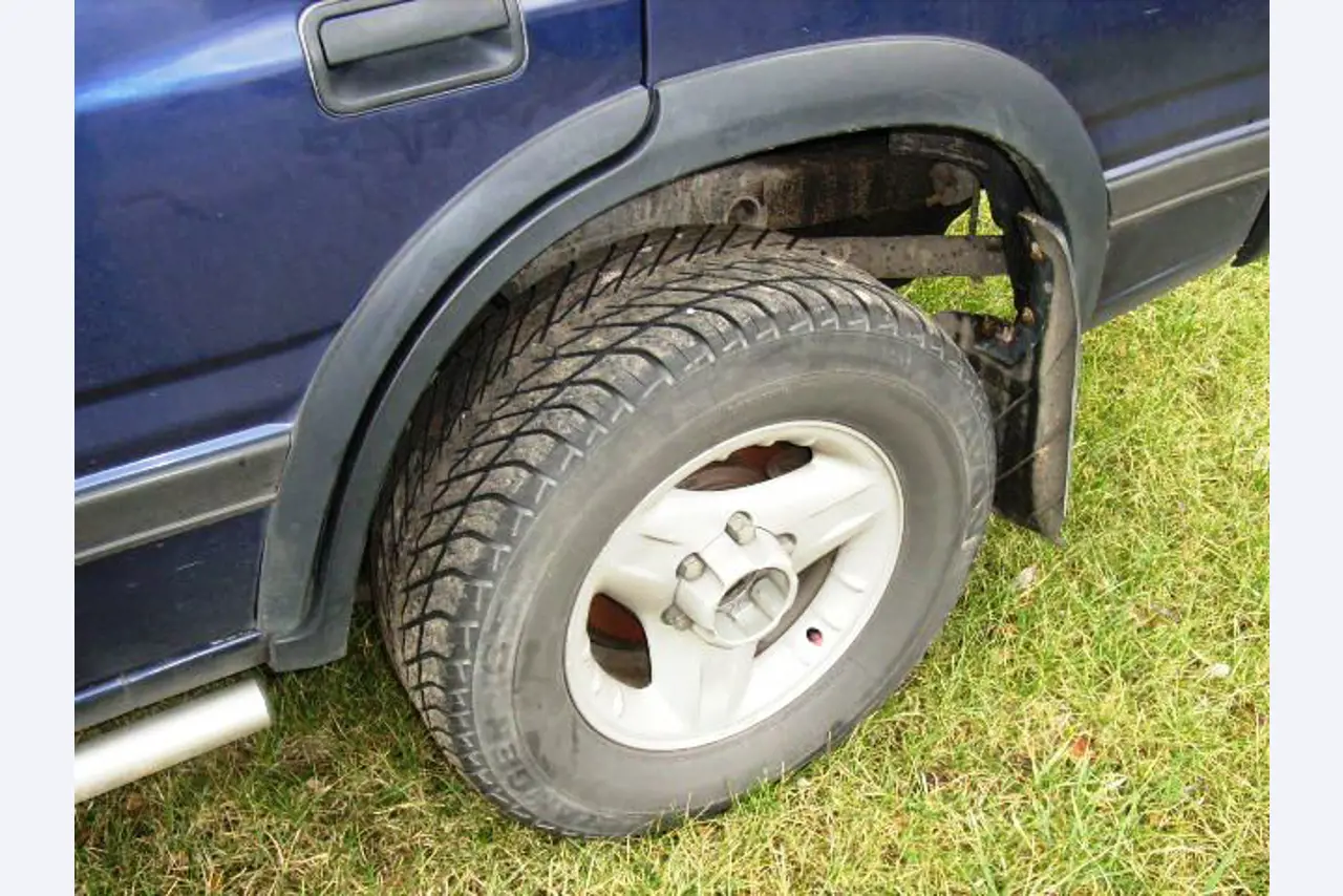 Behördenfahrzeuge
-6