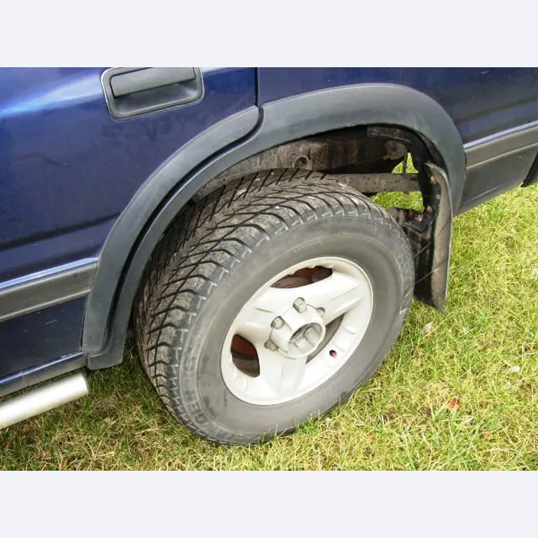 Behördenfahrzeuge
-6