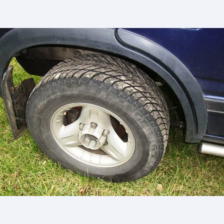 Behördenfahrzeuge
-7