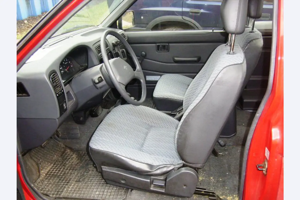 Behördenfahrzeuge
-10