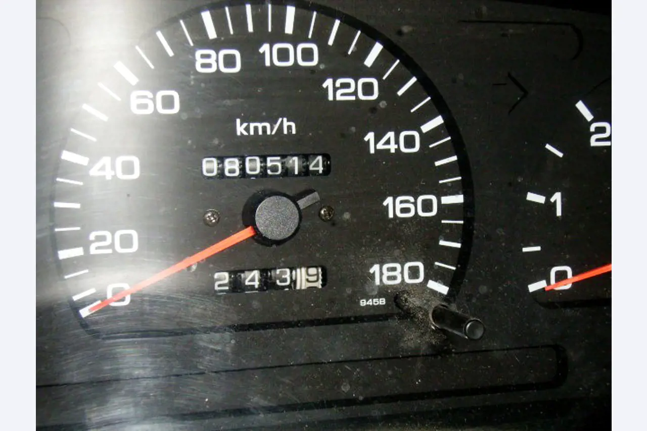 Behördenfahrzeuge
-11