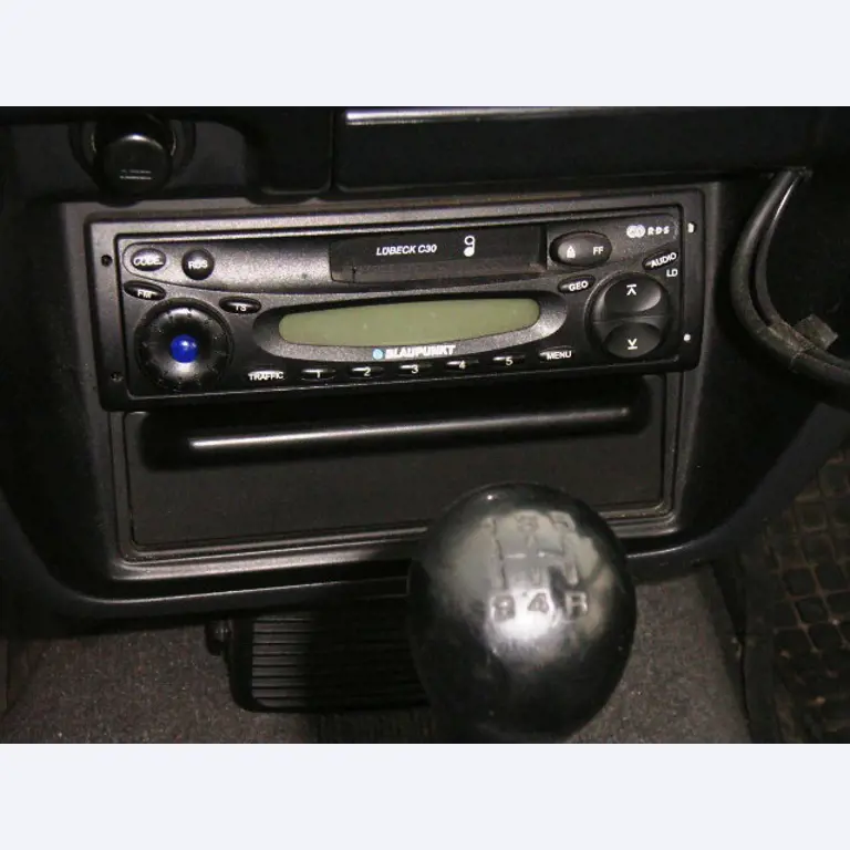 Behördenfahrzeuge
-12