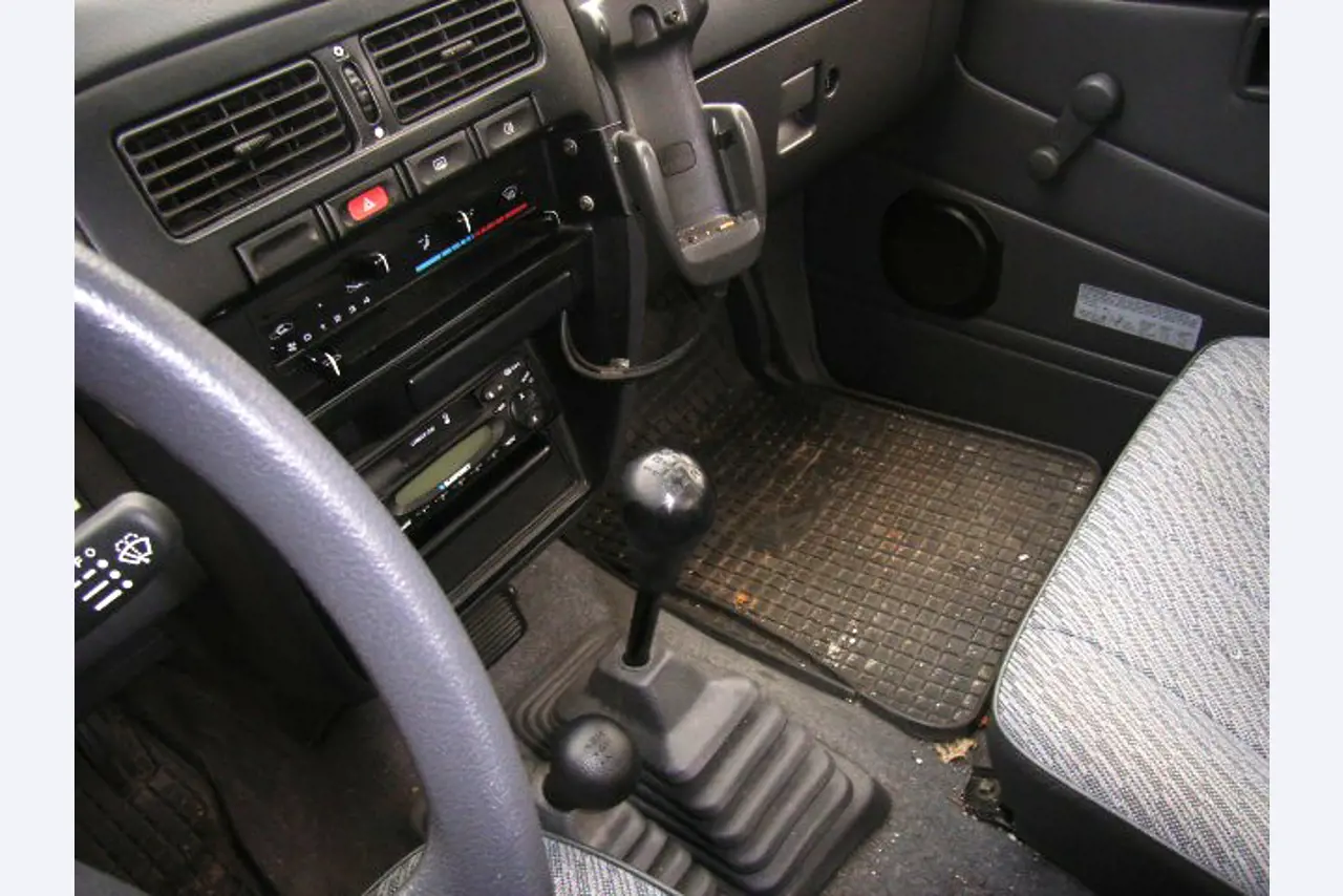 Behördenfahrzeuge
-14