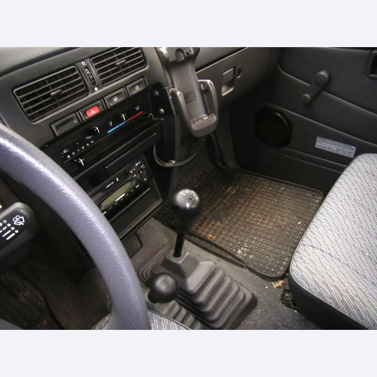 Behördenfahrzeuge
-14