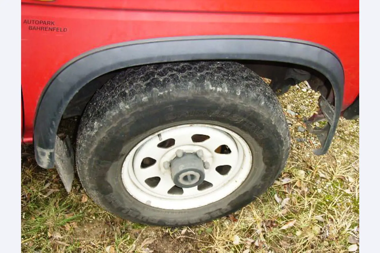 Behördenfahrzeuge
-5