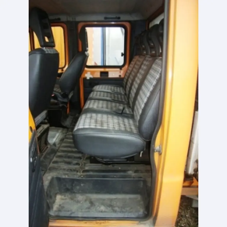 Behördenfahrzeuge
-10