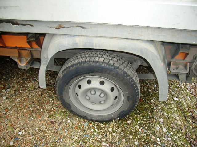 Behördenfahrzeuge
-6