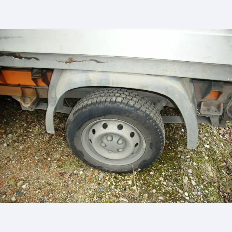 Behördenfahrzeuge
-6