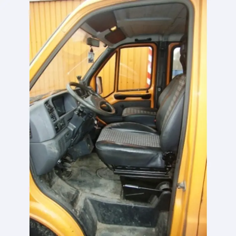 Behördenfahrzeuge
-9