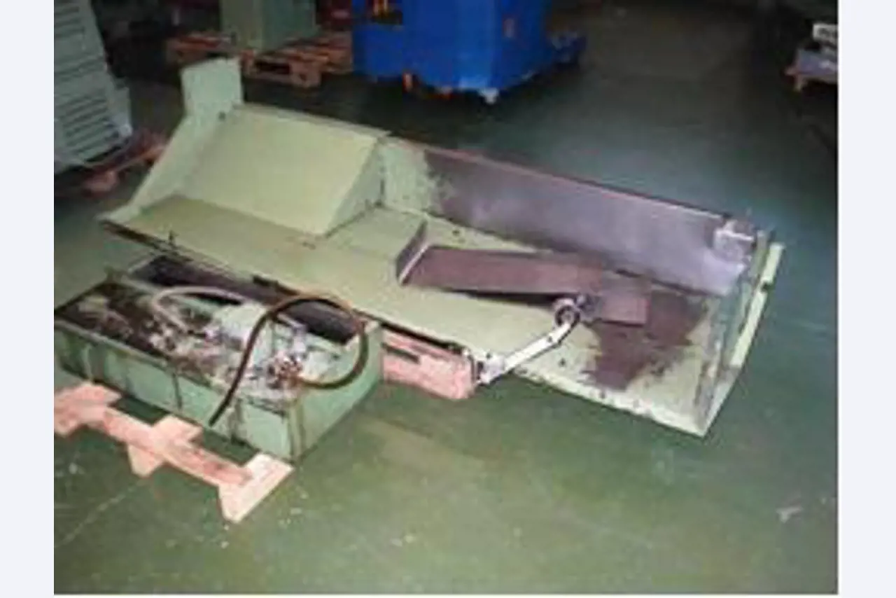 leilão voluntário em linha<br>máquinas-ferramentas conservadas<br>7xxxx Baden-Württemberg-3